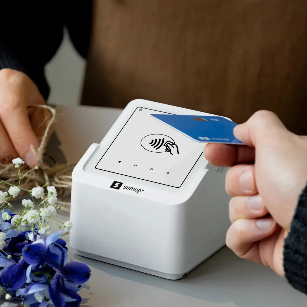 Card payment on the Solo sitting on the printer